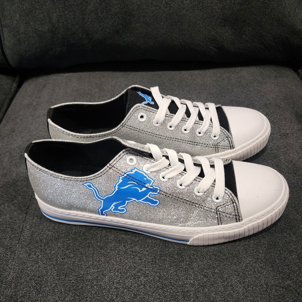 Detroit Lions NFL Womens Glitter Low Top Canvas Shoes
Size 10